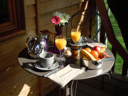 Bed & Breakfast Cabanes Et Chambre � La Bernardiere
