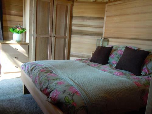 Bed & Breakfast Cabanes Et Chambre � La Bernardiere