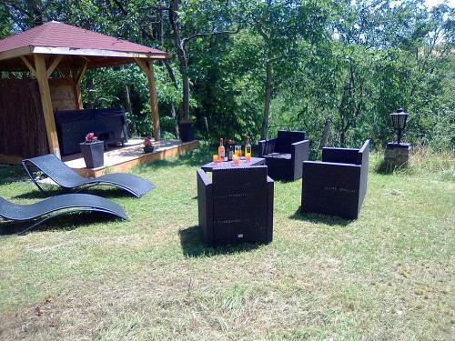 Domaine Des Cigales, G�te Les C�dres