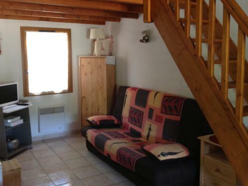 Mazet de Vacances Dans Le Domaine de L'espa�