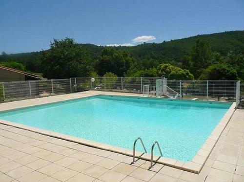 Mazet de Vacances Dans Le Domaine de L'espa�