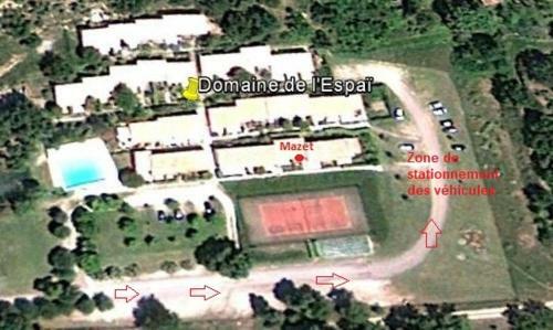 Mazet de Vacances Dans Le Domaine de L'espa�