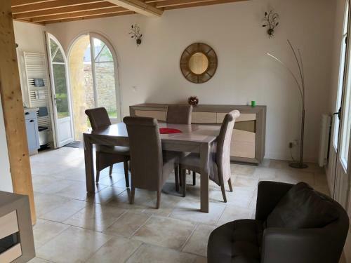 Hostal Gite 4 Places, Le Domaine de La Vall�e