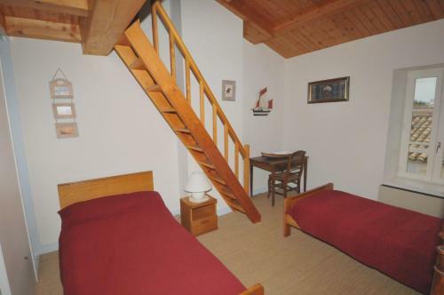 Petite Maison de Village � Deux Pas Du Port