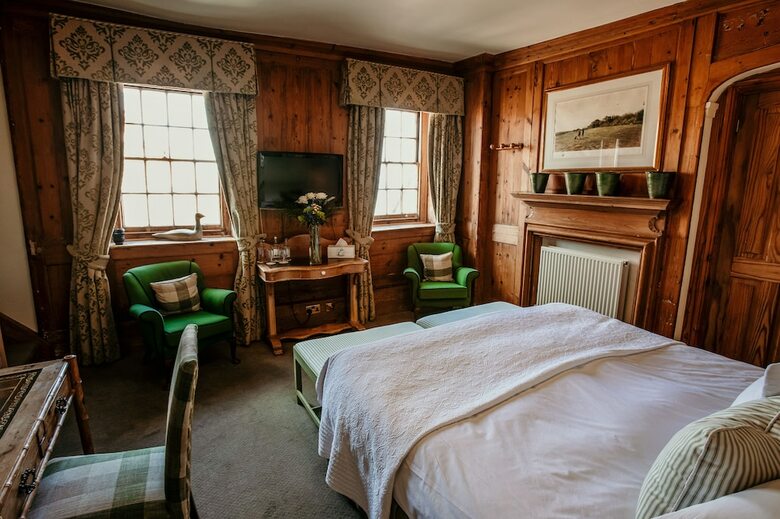 The George Hotel