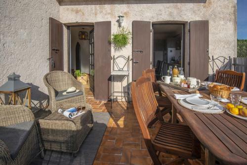 Apartamentos Mas Roseland