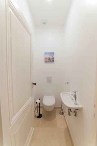 Villa Ch�teau Biset - Luxury Housing Wifi & Office