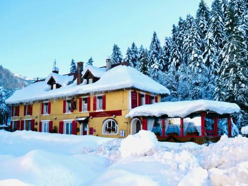Hotel Caprice Du Guiers