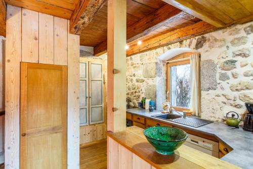 Maison De Caract�re Dans La Chartreuse
