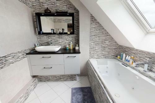 Villa Normandie Pour 15 Personnes Avec Jacuzzi