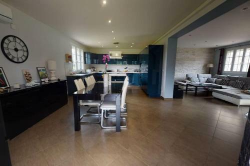 Villa Normandie Pour 15 Personnes Avec Jacuzzi