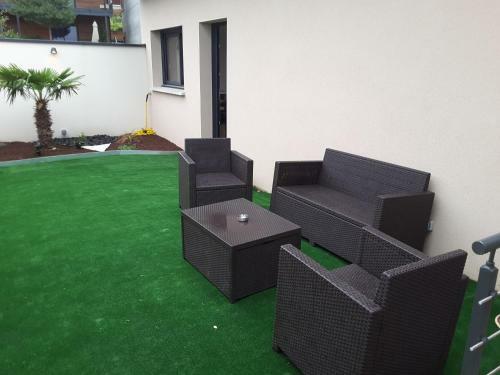 Bed & Breakfast Villa'vi Lyon Est Chambres D'h�tes