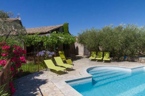 Villa Maison de Campagne Au Charme Proven�al