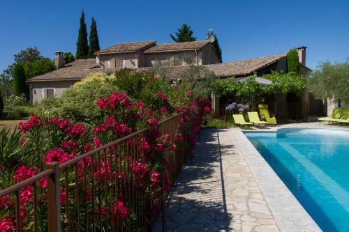 Villa Maison de Campagne Au Charme Proven�al