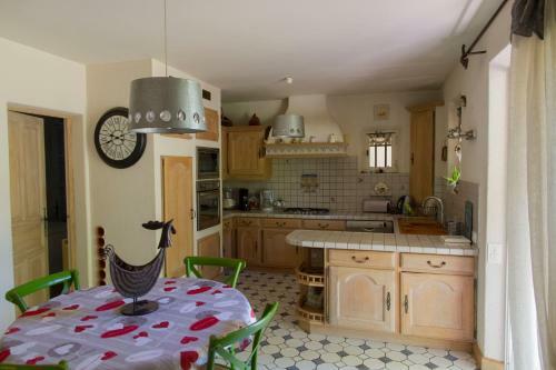 Villa Maison de Campagne Au Charme Proven�al