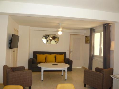 Apartamento Locations Des Alpilles
