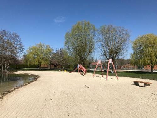 Le Chalet Du Lac - Domaine de La Goujonne