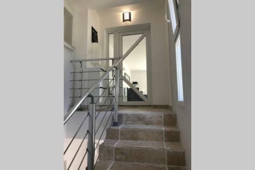Villa A L'etage Avec Piscine Proche Bord de Mer