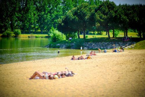 Camping Du Plan D'eau ****