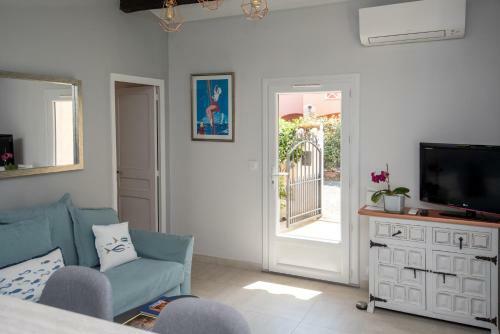 Charmante Petite Maison A L'�ntr�e de Saint Tropez