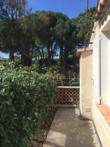 Charmante Petite Maison A L'�ntr�e de Saint Tropez