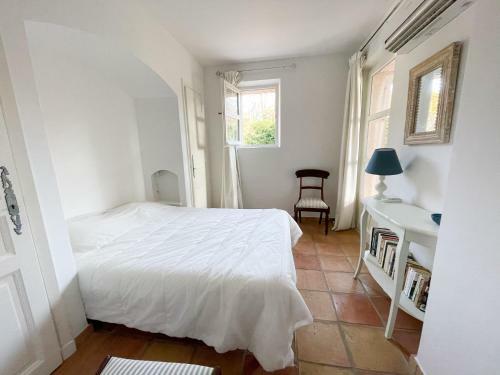 Belle Villa Trop�zienne/calme/piscine/3mn Du Centre