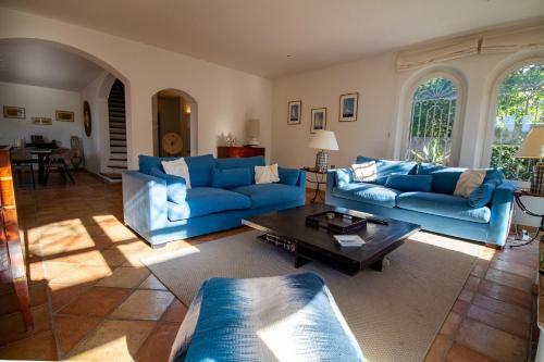 Belle Villa Trop�zienne/calme/piscine/3mn Du Centre