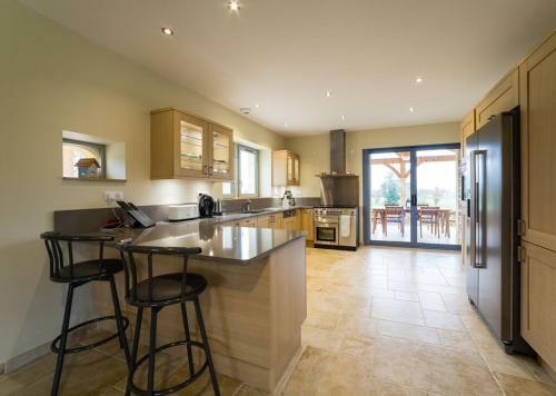 Villa Luxury 3 Bed Holiday Home With Swimming Pool