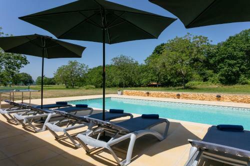 Villa Luxury 3 Bed Holiday Home With Swimming Pool