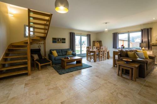 Villa Luxury 3 Bed Holiday Home With Swimming Pool