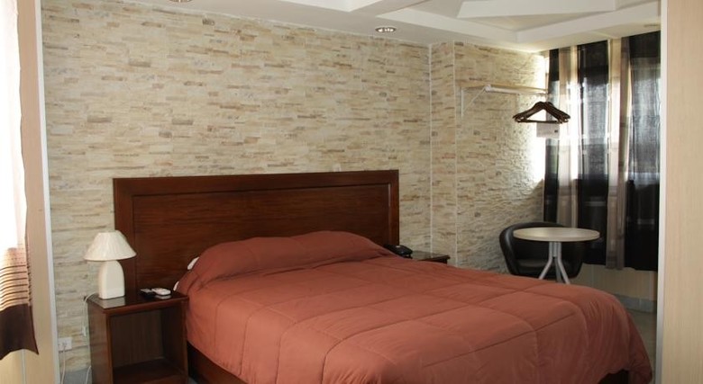 Hotel Roma Plaza