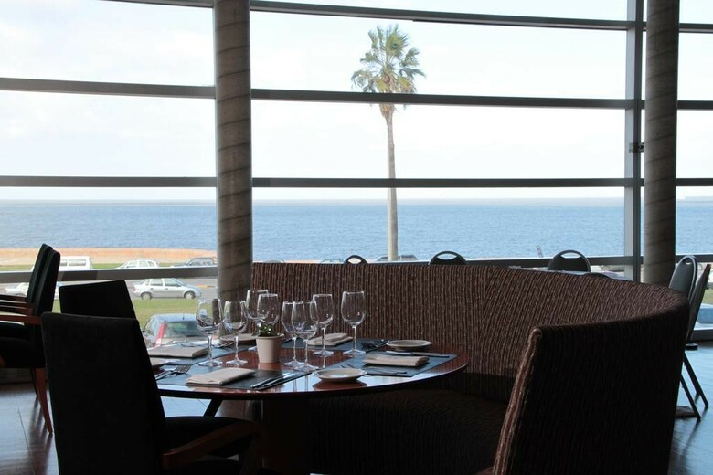 Hotel NH Montevideo Columbia