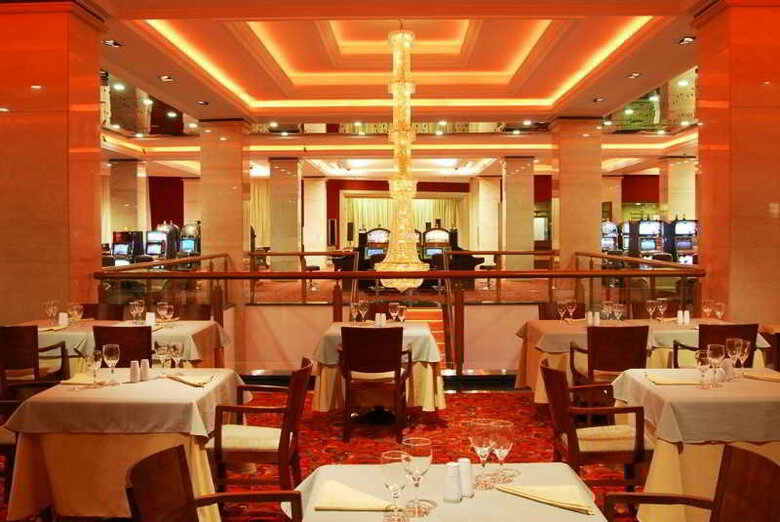 Radisson Montevideo Victoria Plaza Hotel
