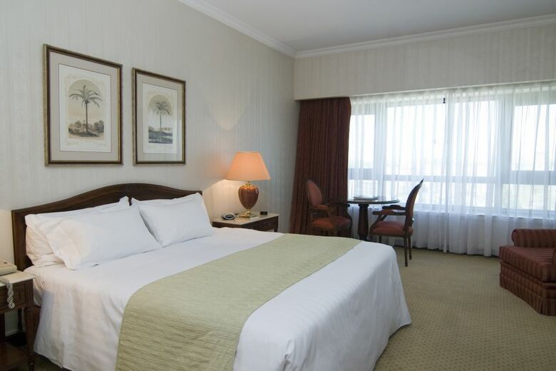 Radisson Montevideo Victoria Plaza Hotel