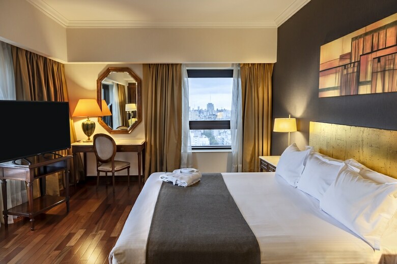 Radisson Montevideo Victoria Plaza Hotel