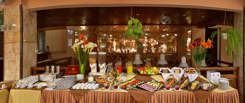 Hotel Cesars Plaza