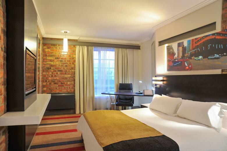 Hotel Protea Victoria Junction