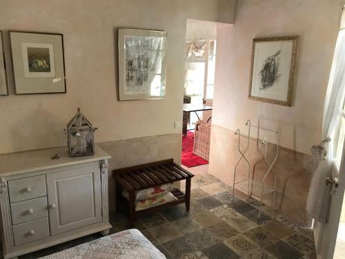 Hostal Sous Les Canniers