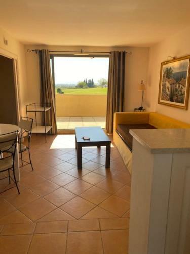 Apartamento Bright Apt With Terrace In Saumane de Vaucluse