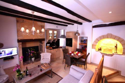 In Sarlat Luxury Rentals, Medieval Cente - Gite Barry