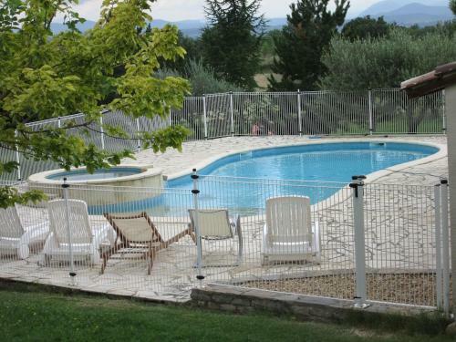 Maison C�vennes Gard 8 Pers Avec Piscine Jacuzzi Animaux Accept�s