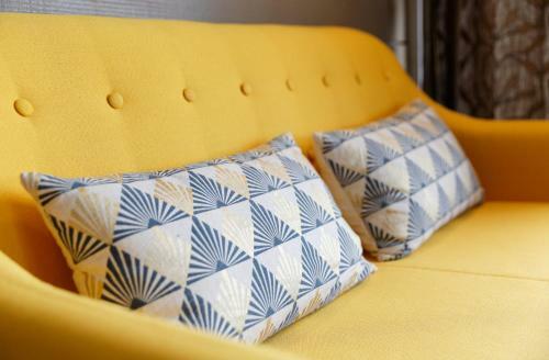 Bed & Breakfast Chambre D'h�tes de Charme � La Maison Bleue