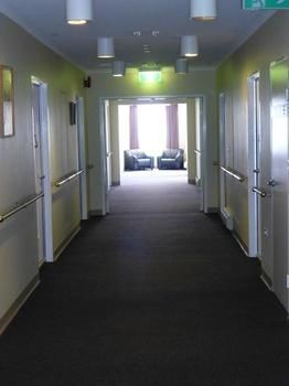 Mariners Court Hotel