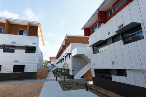 Apartamentos Uws Village