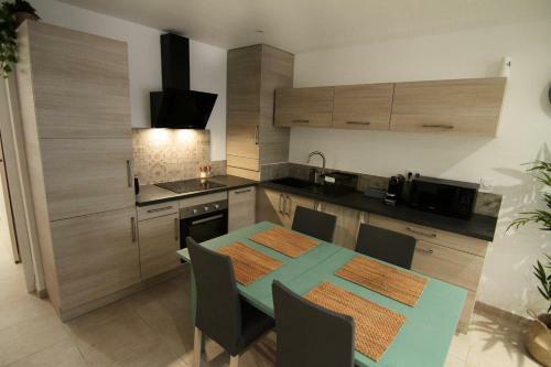 Apartment Right In The Heart Of S�te