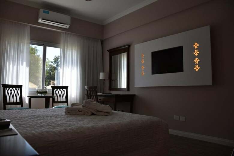 Hotel Howard Johnson Pilar Resort Spa & Convention Center