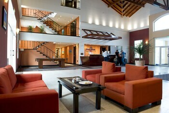 Hotel Howard Johnson Pilar Resort Spa & Convention Center