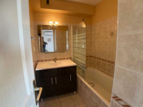 Apartamento Studio Climatis� Et Grande Terrasse Tarbes Centre