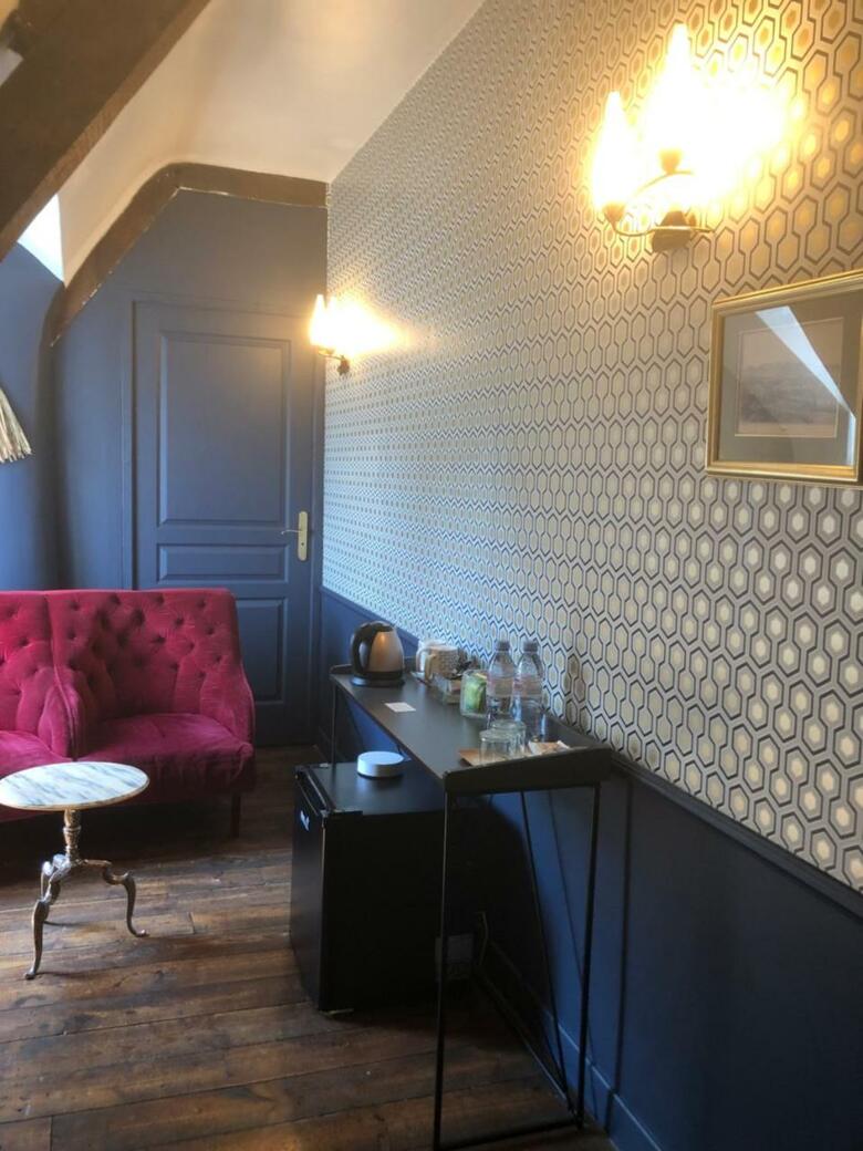 La Maison Aux Murs Anciens Et Ses Chambres