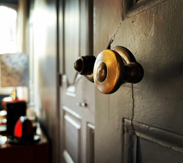 La Maison Aux Murs Anciens Et Ses Chambres